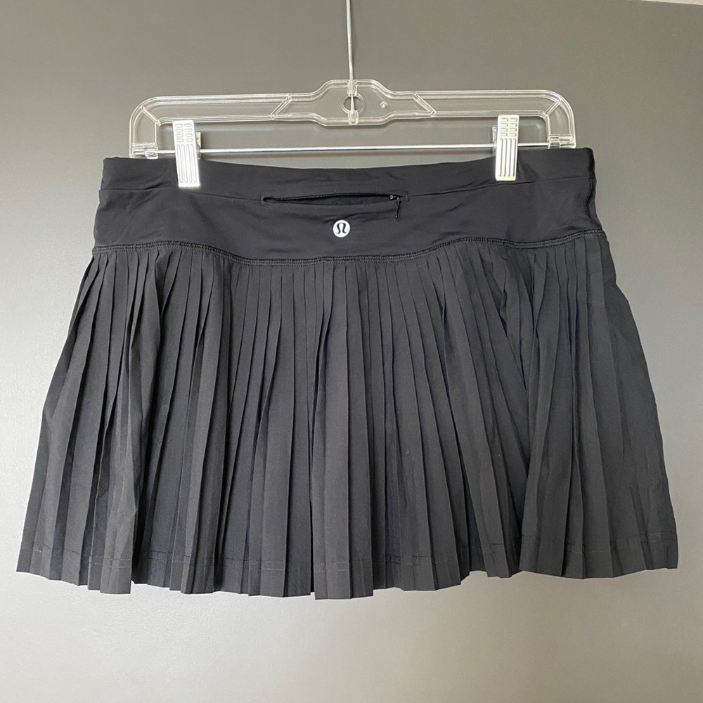 Lulu lemon Black tennis skirt/shorts